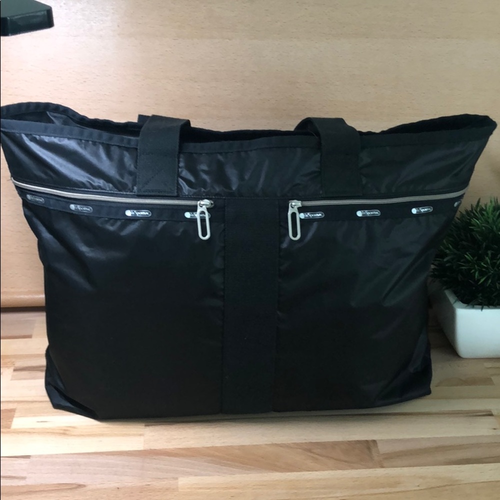 LeSportsac Essential Street Tote